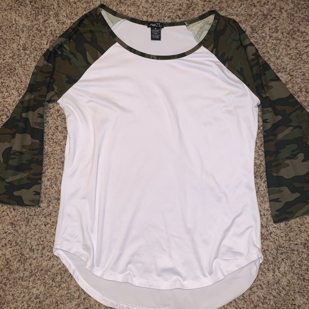 Long sleeve camouflage T-shirt